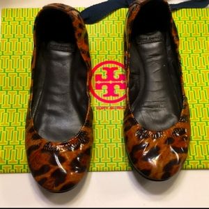 Tory Burch patent leather leopard flats Size 7